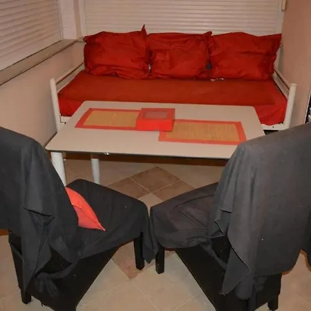 Apartment In With Balcony, Air Conditioning, Wi-fi Vrsi
