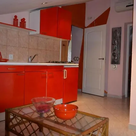 In With Balcony, Air Conditioning, Wi-fi * Vrsi