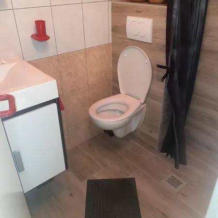 In With Balcony, Air Conditioning, Wi-fi Apartamento